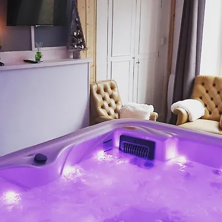 Eden Avec Jacuzzi Prive * Chaumont (Haute-Marne)